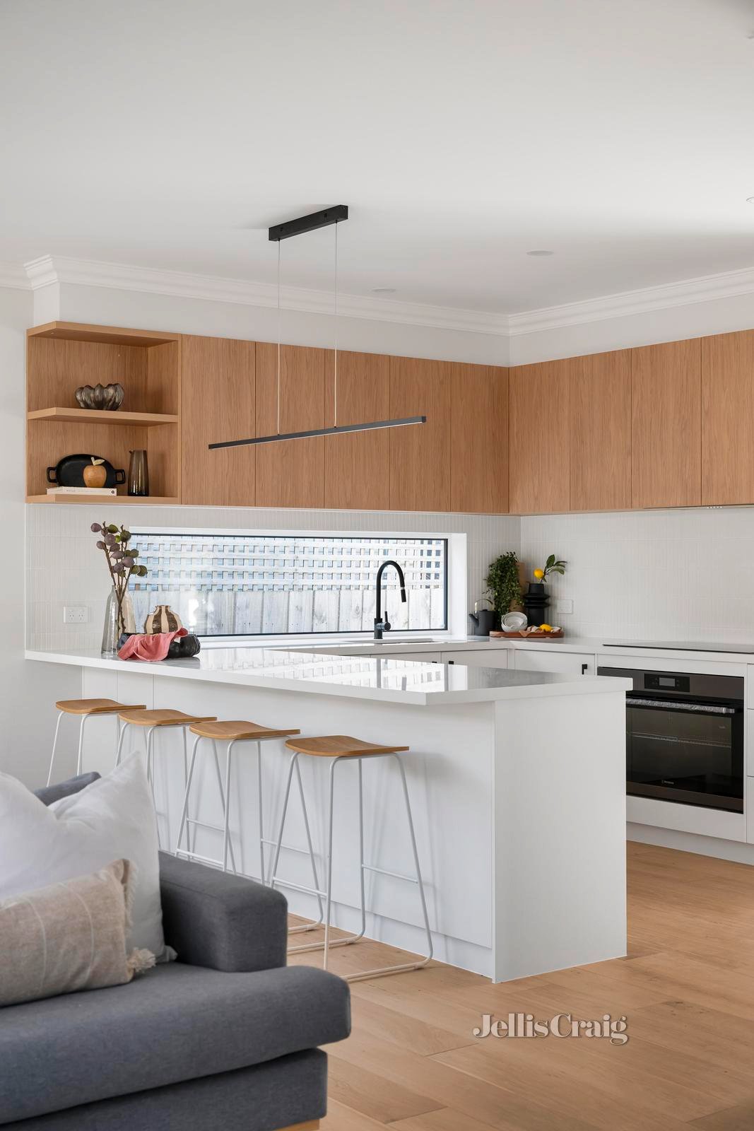 14 Lucille Avenue, Croydon South image 5