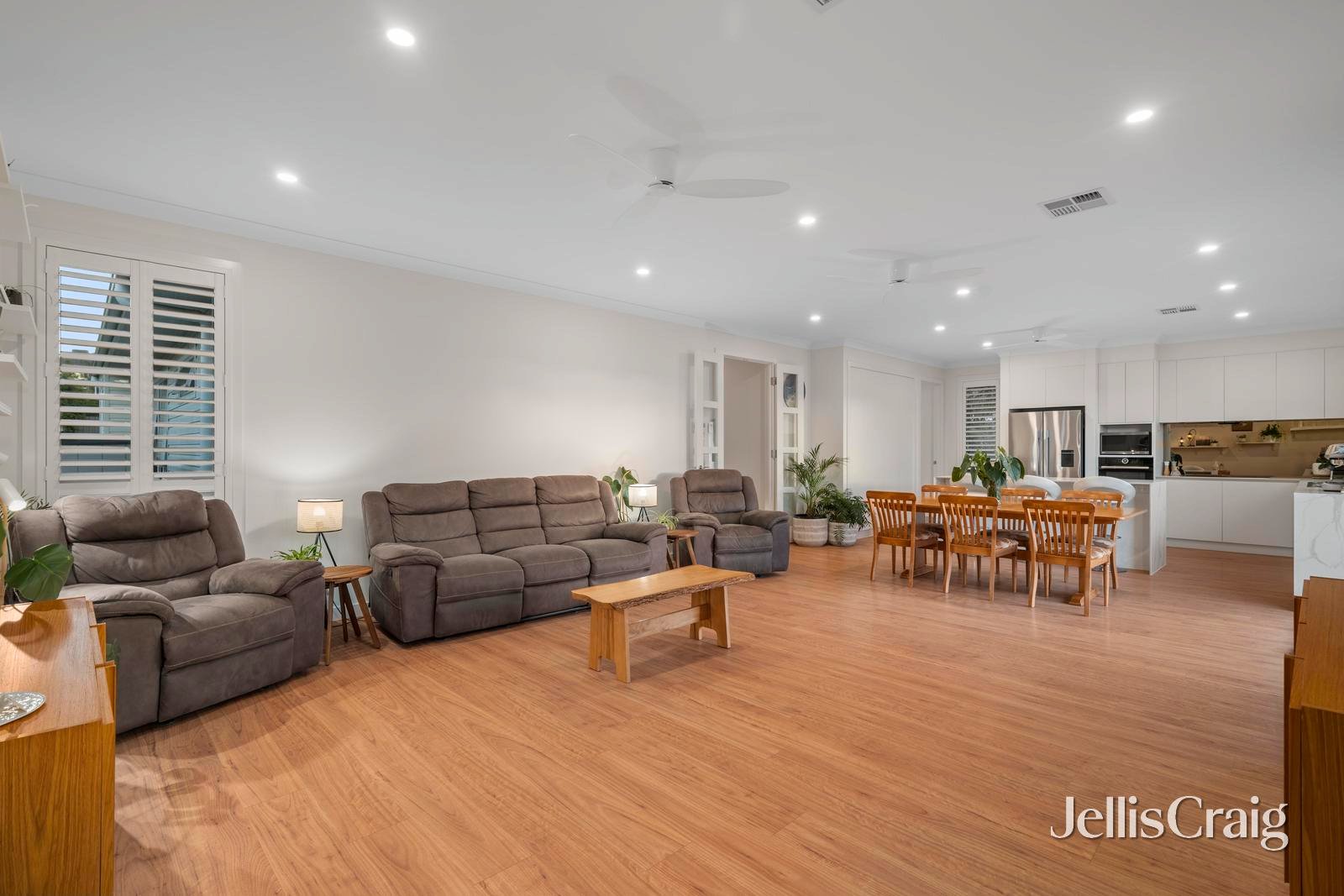 14 Mackenzie Court, Croydon&nbsp;South image 2