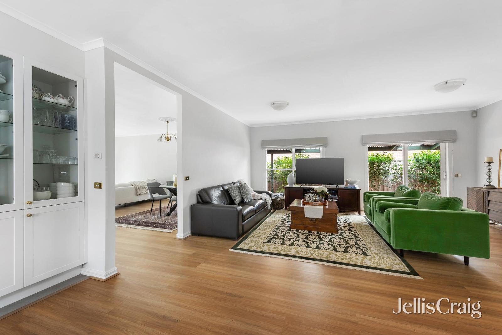 14 Mackie Road, Bentleigh East image 5