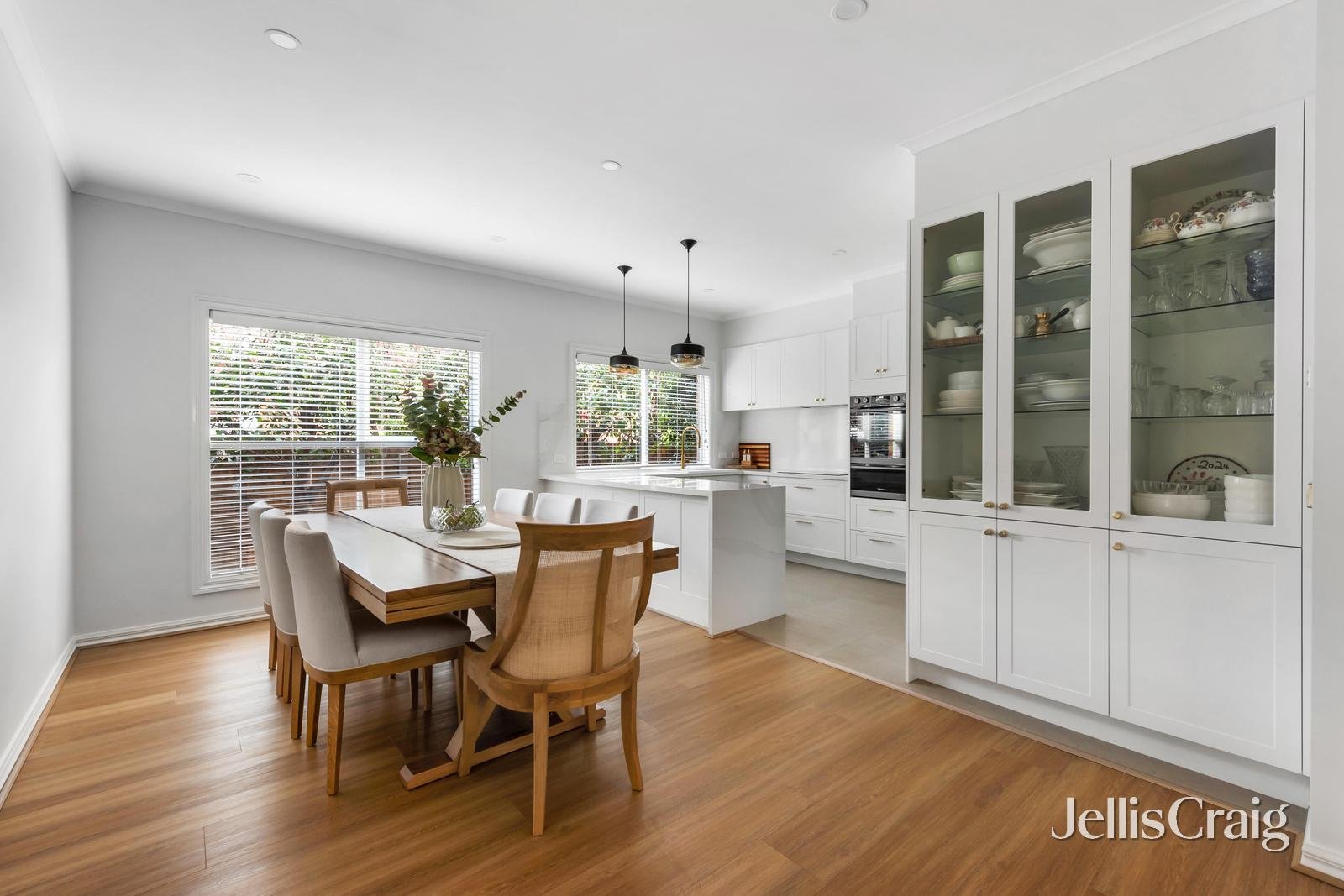 14 Mackie Road, Bentleigh East image 6