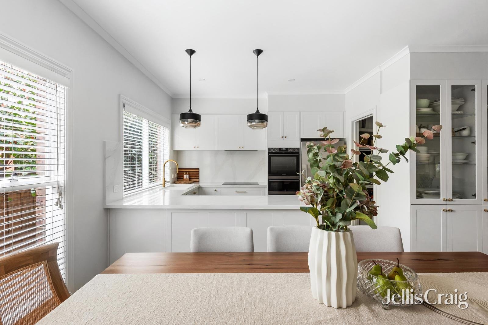 14 Mackie Road, Bentleigh East image 7
