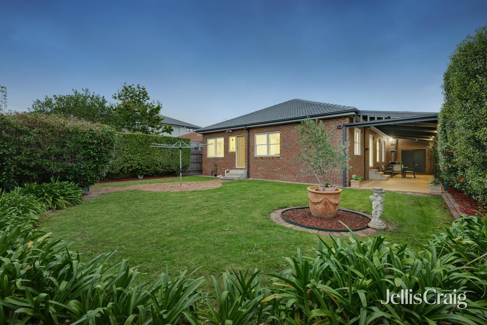 14 Mackie Road, Bentleigh East image 13