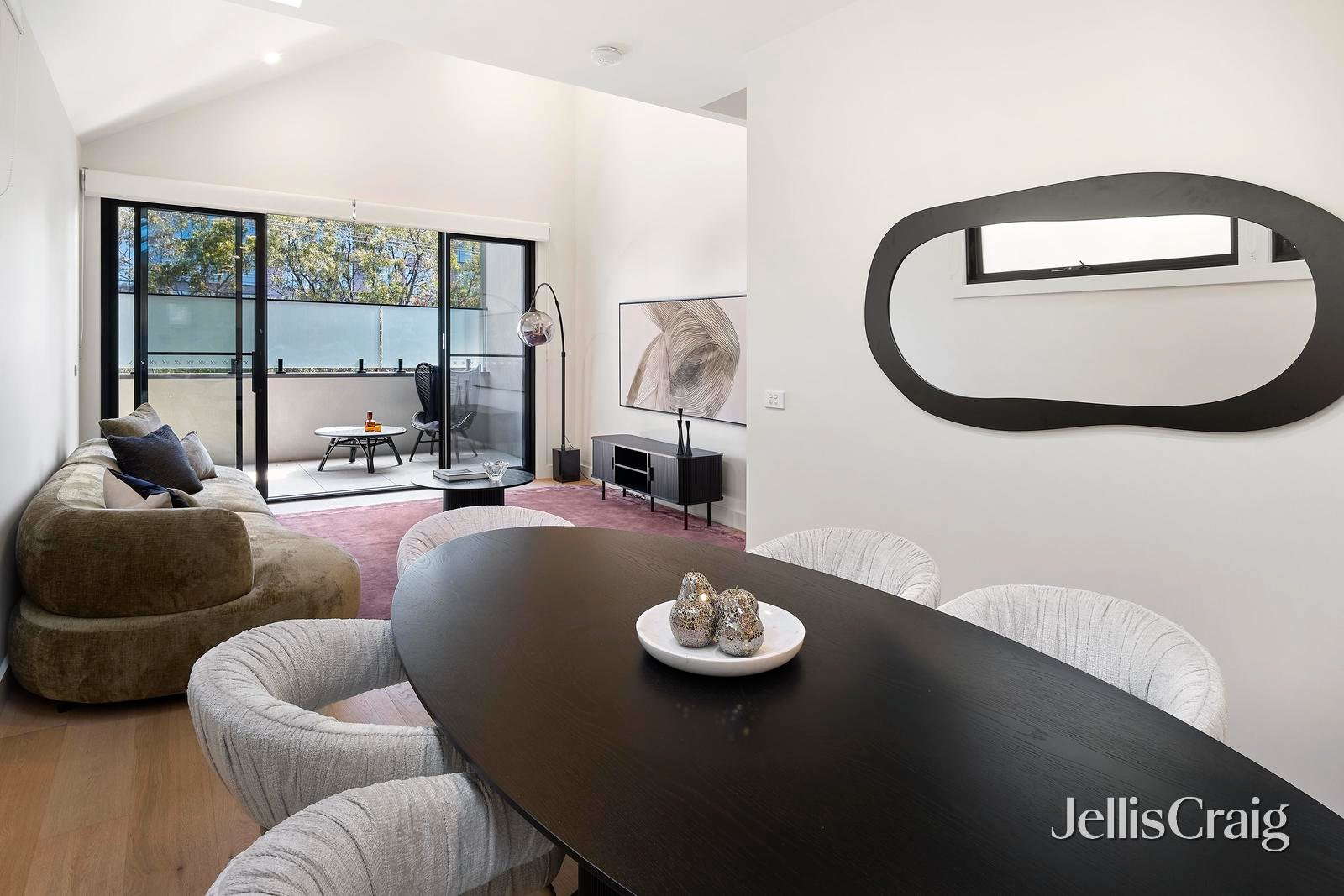 14 Madden Grove, Richmond image 6