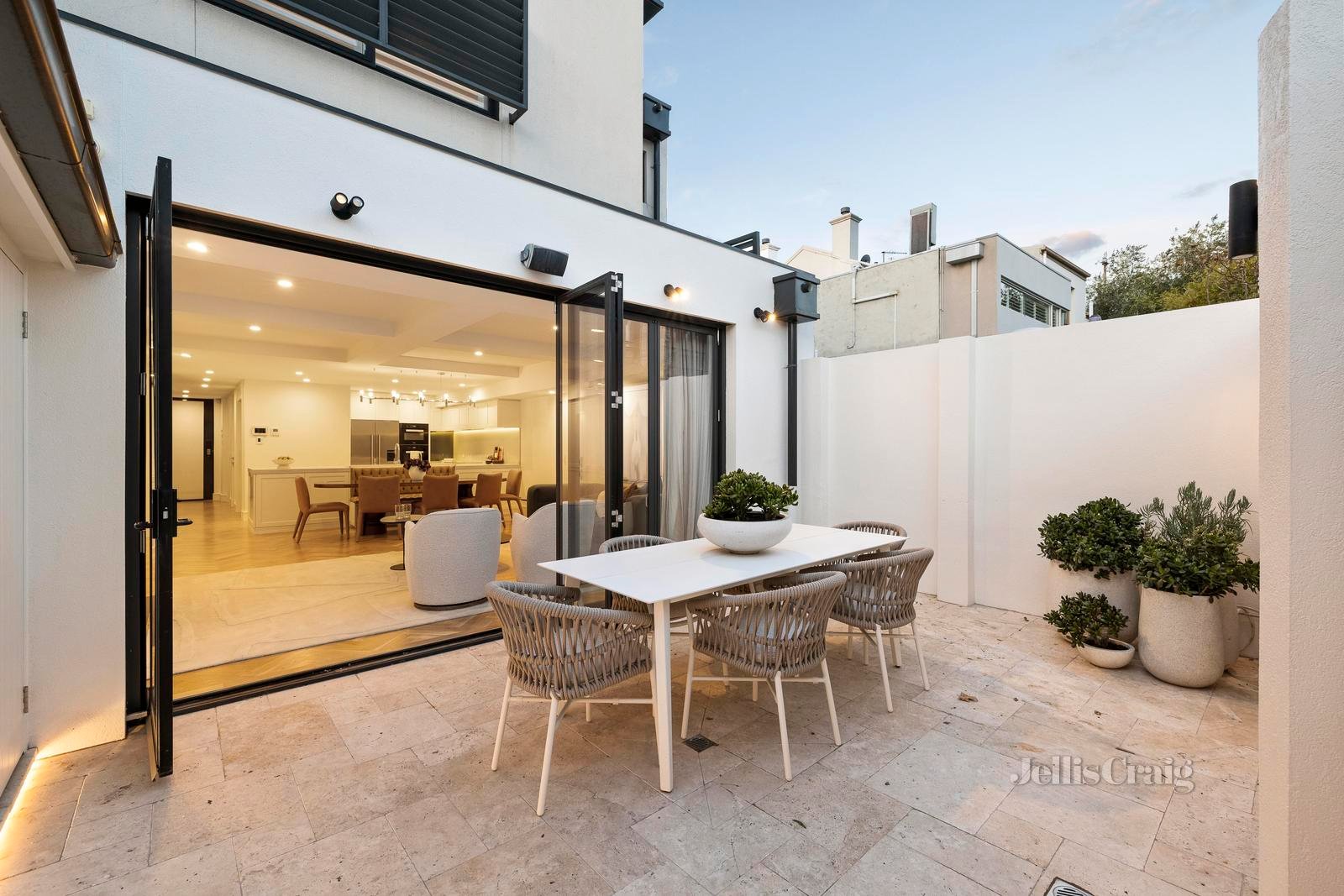 14 Madden Street, Albert Park image 20
