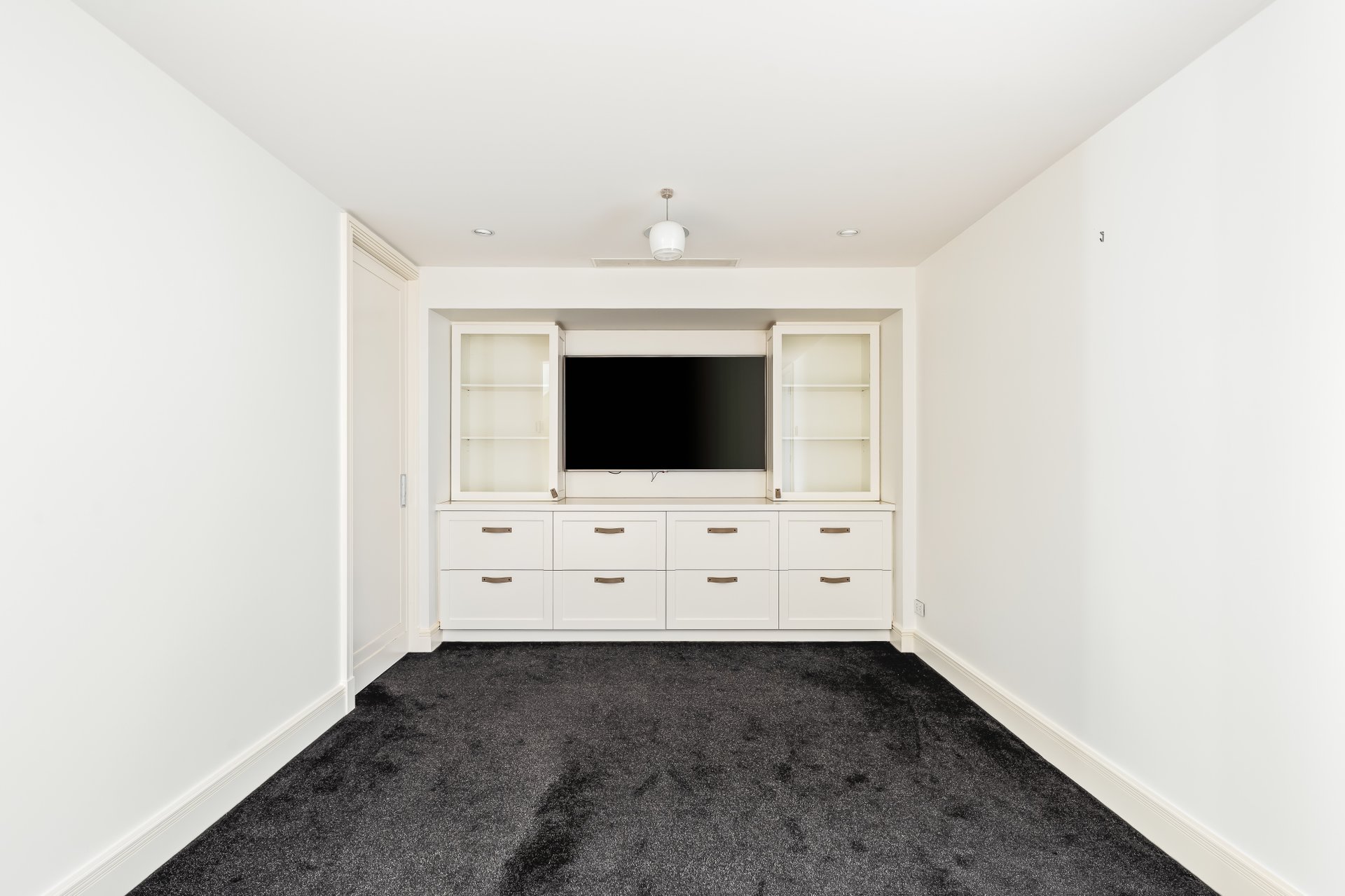 14 Madden Street, Albert Park image 5