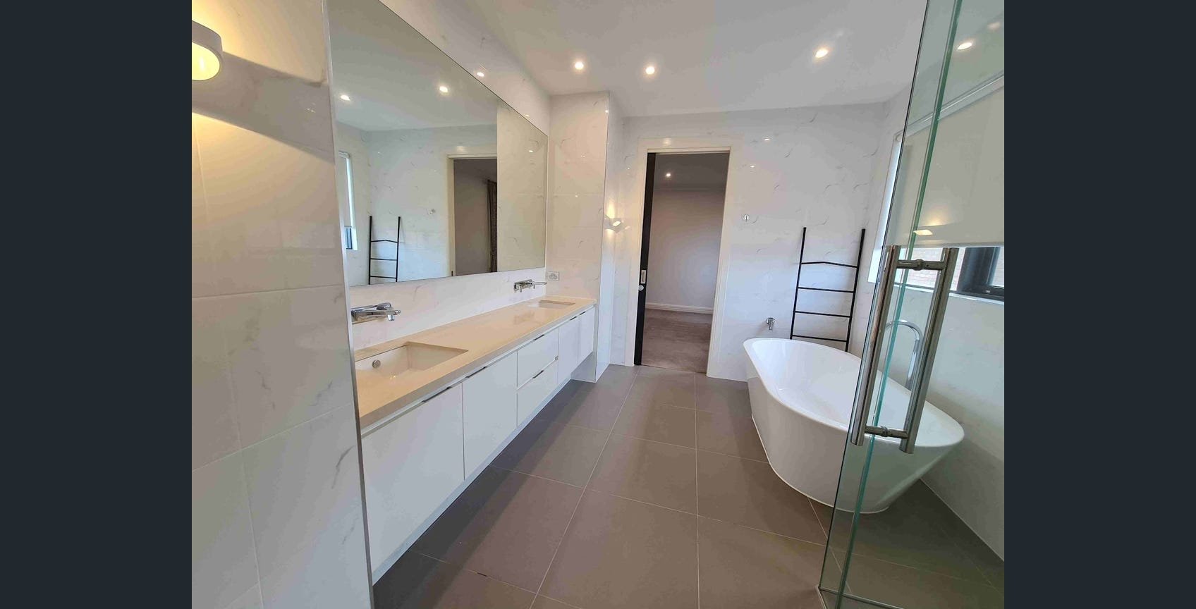 14 Madeline Street, Glen&nbsp;Waverley image 4