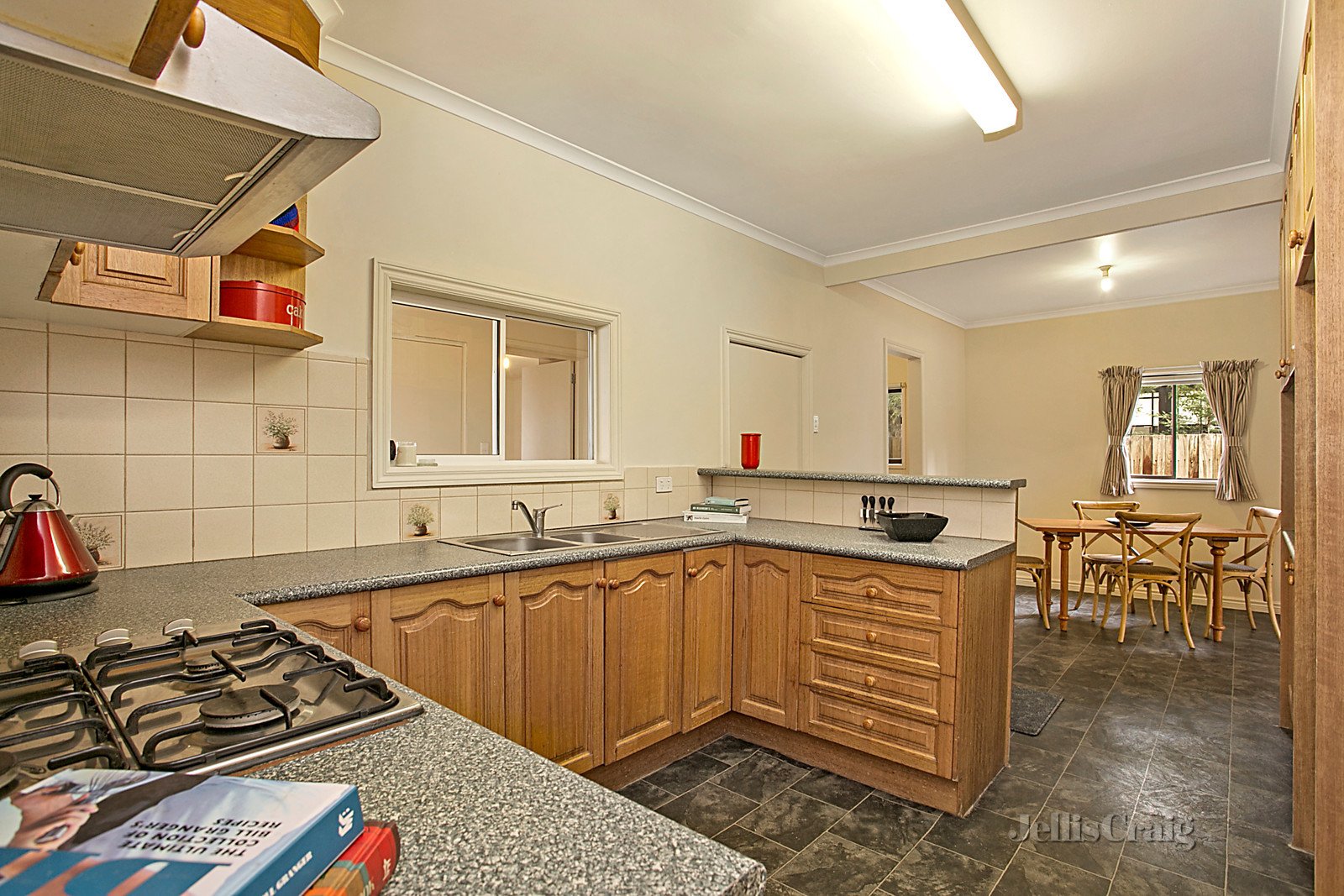 14 Mair Street, Kyneton image 3