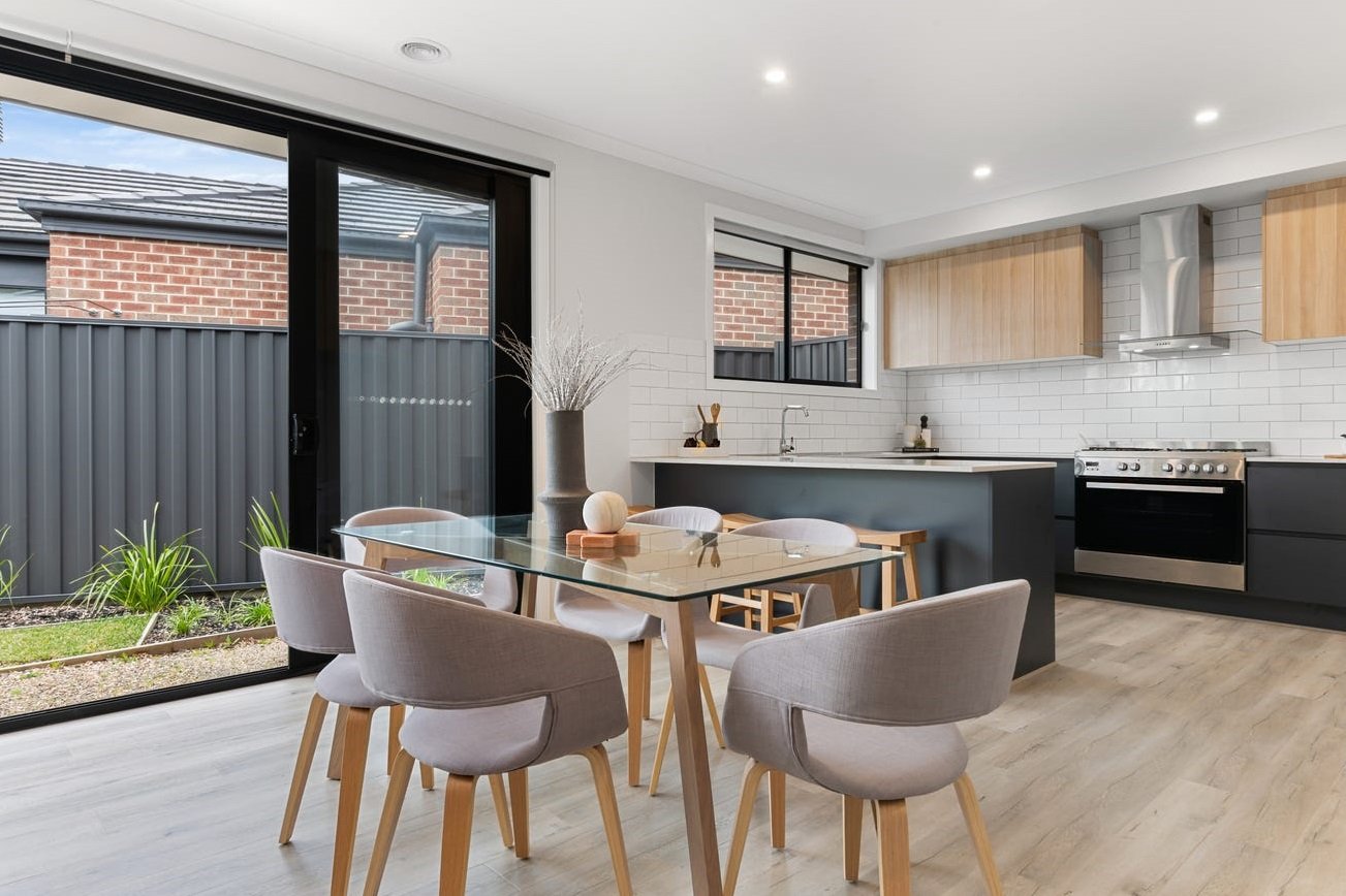14 Malcolm Court, Croydon North image 5