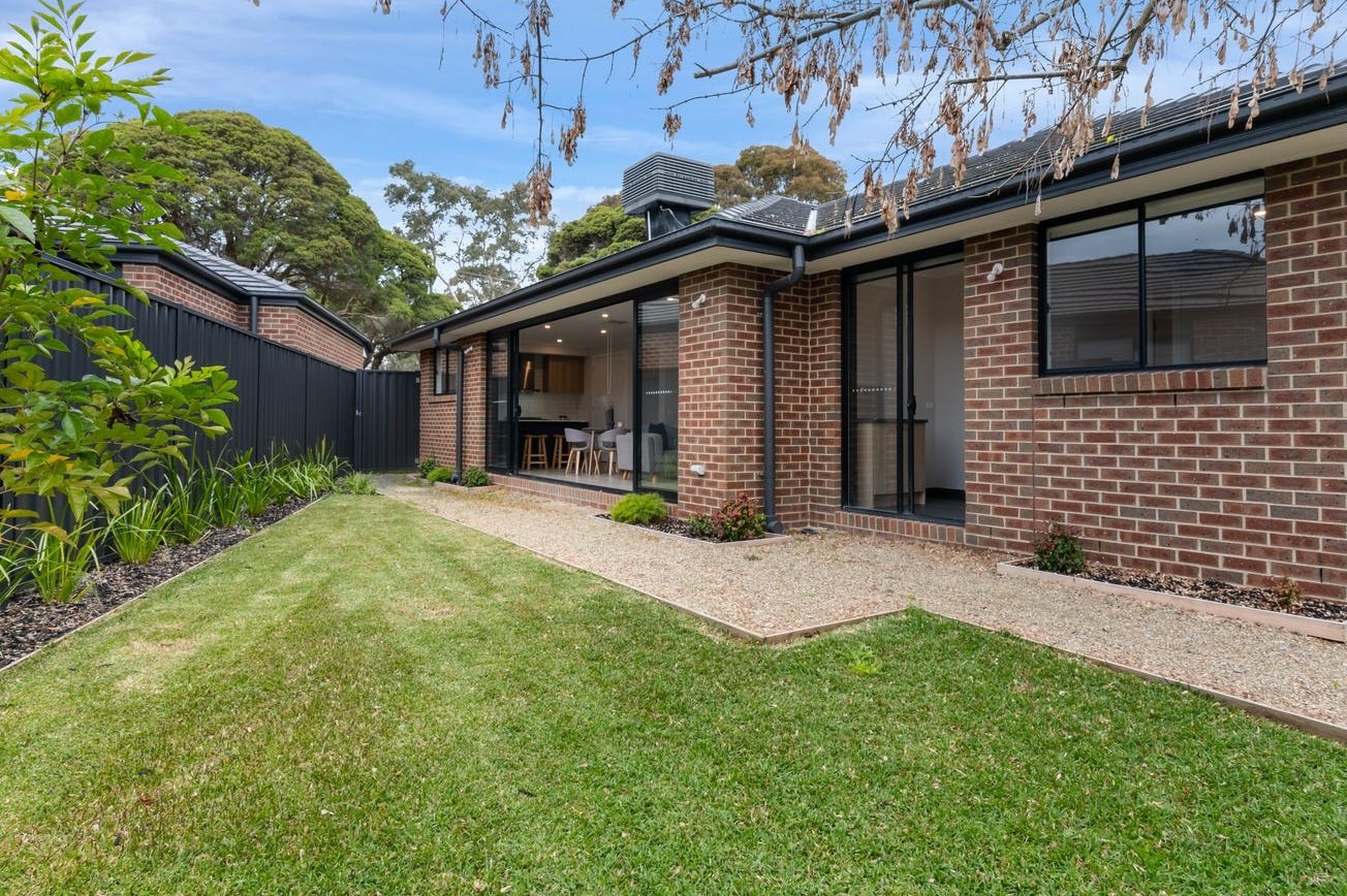 14 Malcolm Court, Croydon North image 10