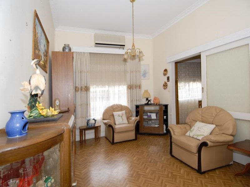 14 Margaret Street, Newtown image 3