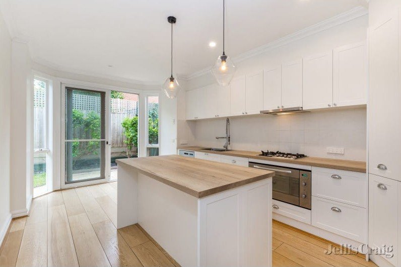 14 Martens Place, Dingley Village image 2