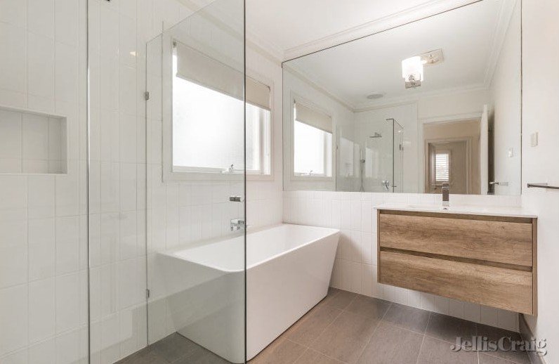 14 Martens Place, Dingley Village image 5