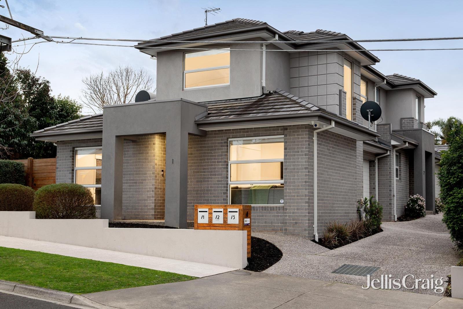 1/4 McKellar Street, Watsonia image 1