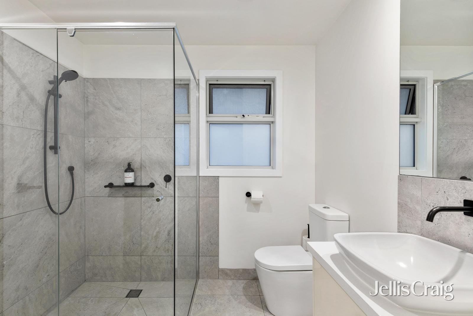 1/4 McKellar Street, Watsonia image 11