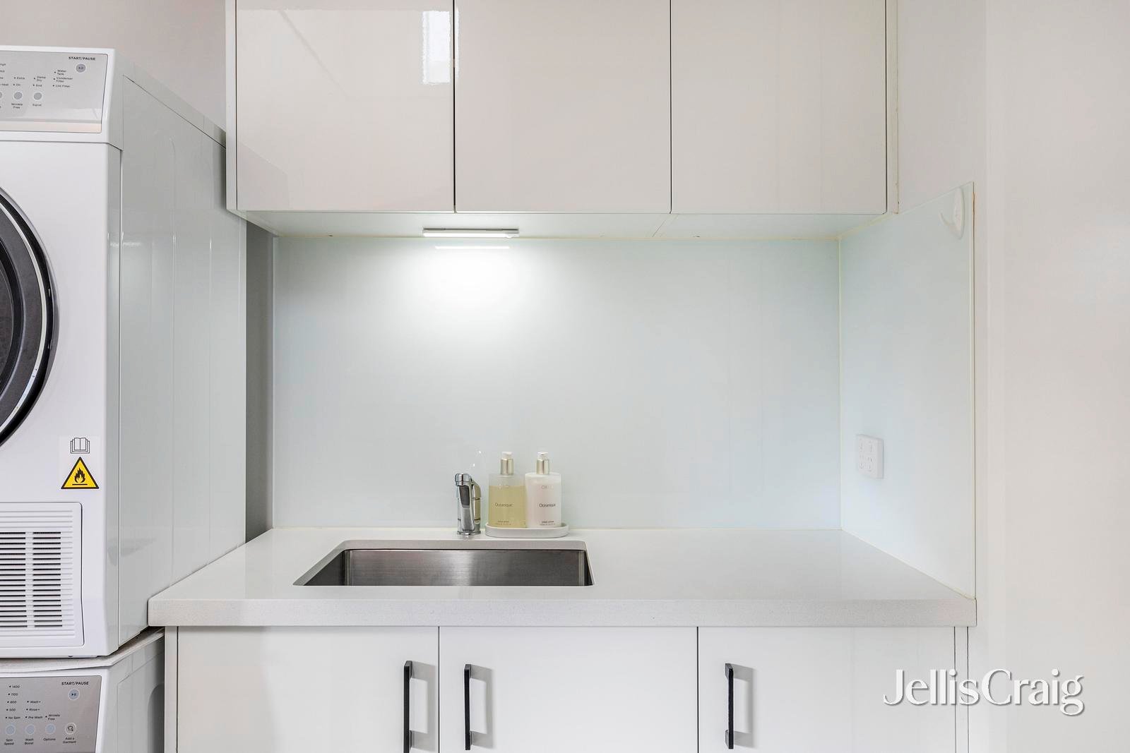 1/4 McKellar Street, Watsonia image 12
