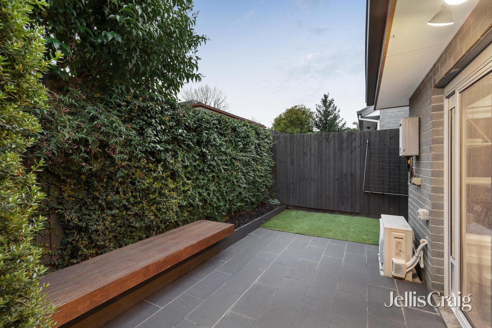 1/4 McKellar Street, Watsonia image 13