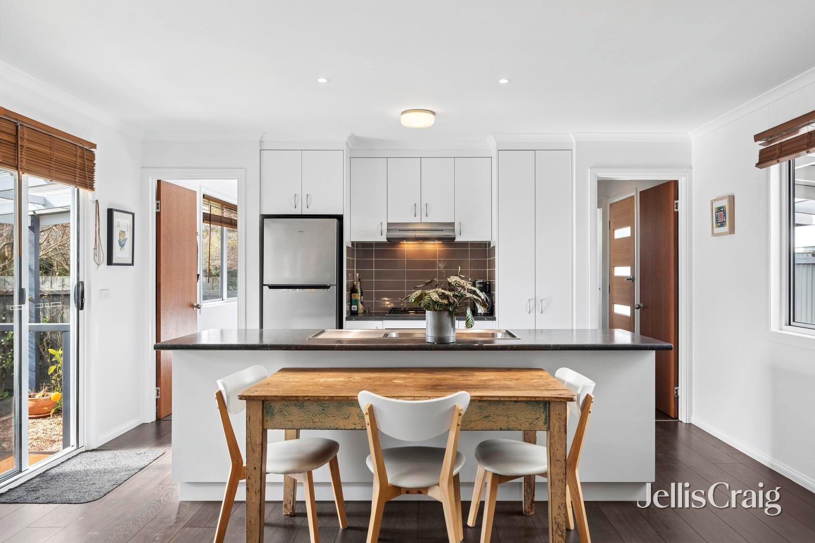14 McMahons Road, Glenlyon image 2