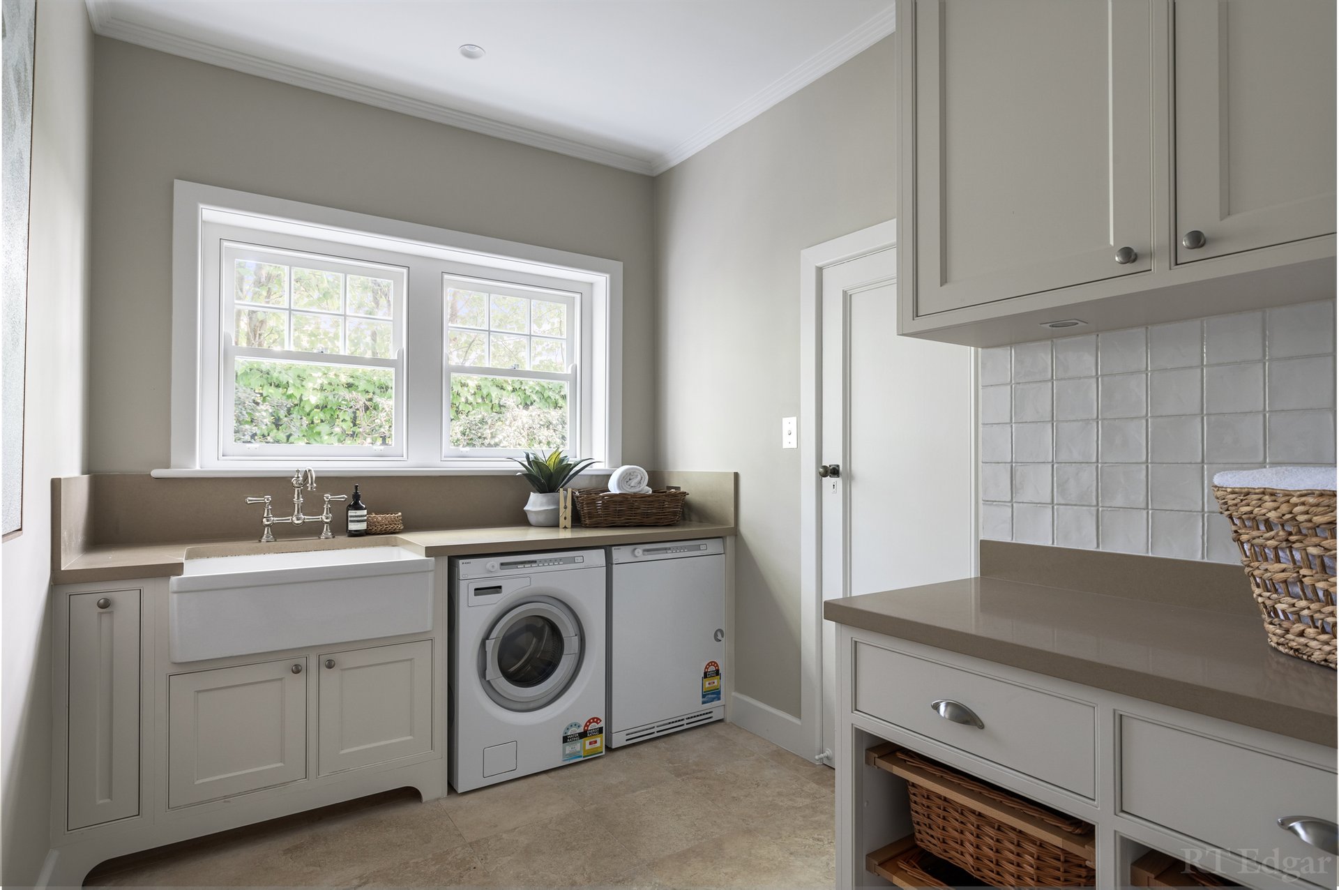 Property Gallery Thumbnail 28