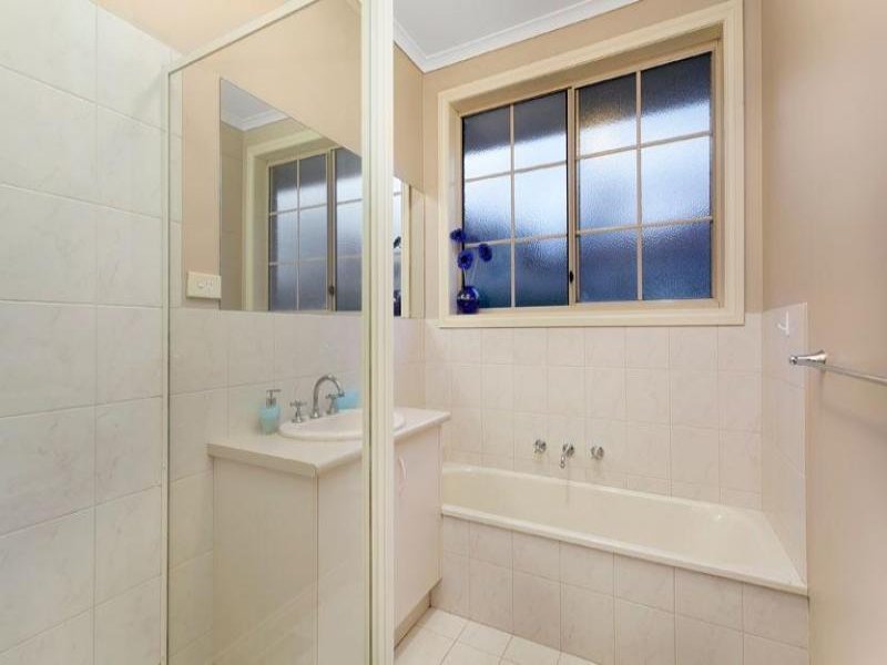 1/4 Mersey Street, Box Hill North image 8