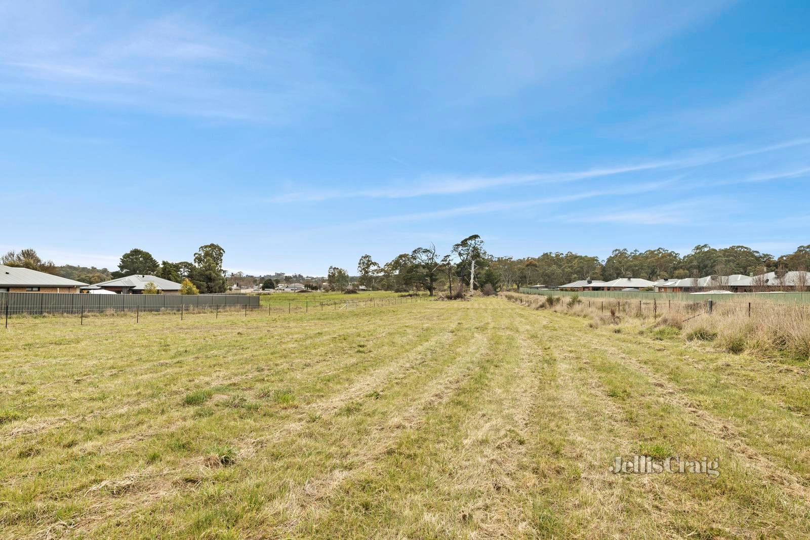 14 Midland Highway, Campbells Creek image 2