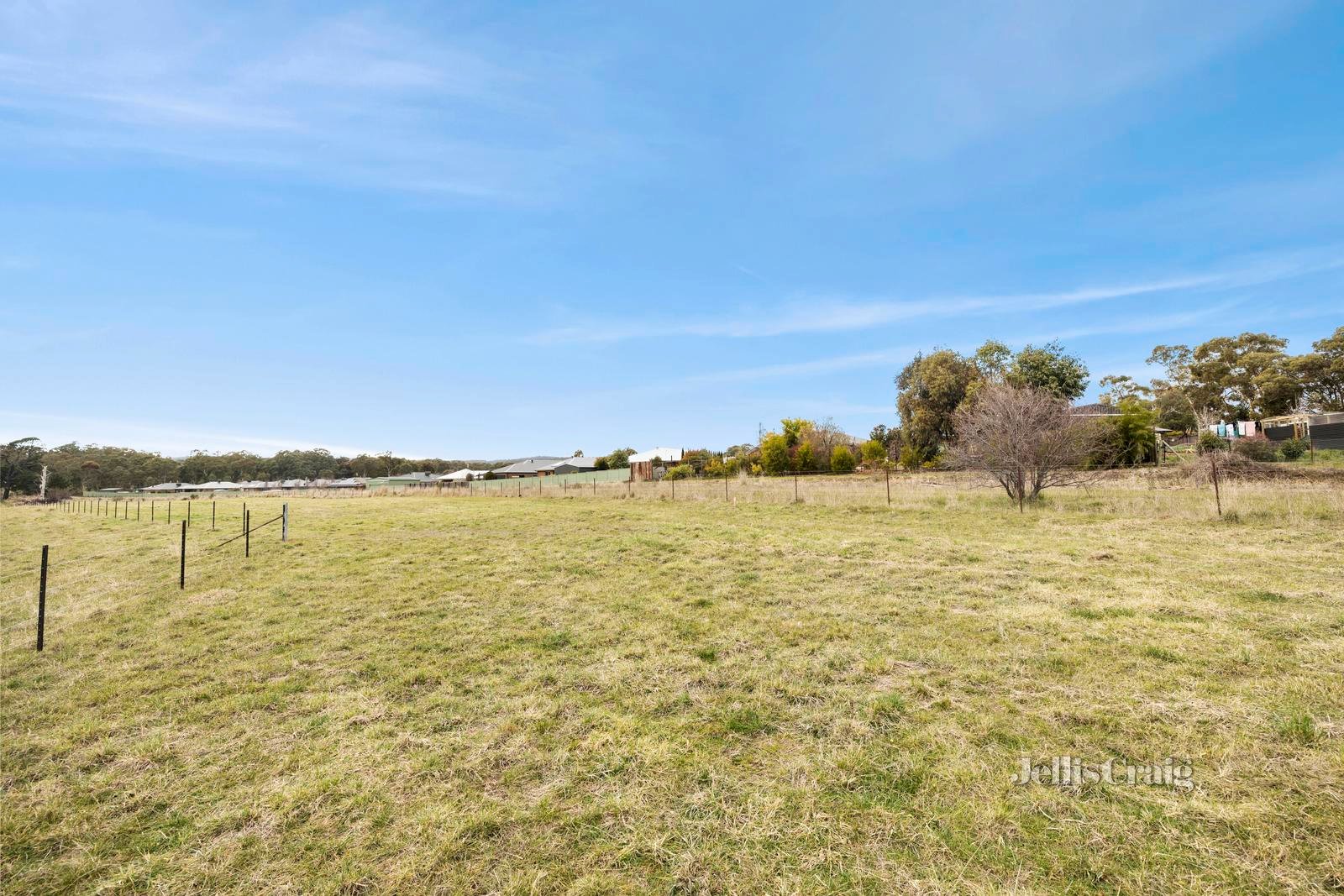 14 Midland Highway, Campbells Creek image 3