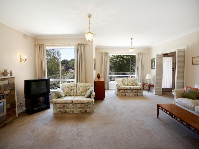 14 Midvale Avenue, Balwyn North image 2