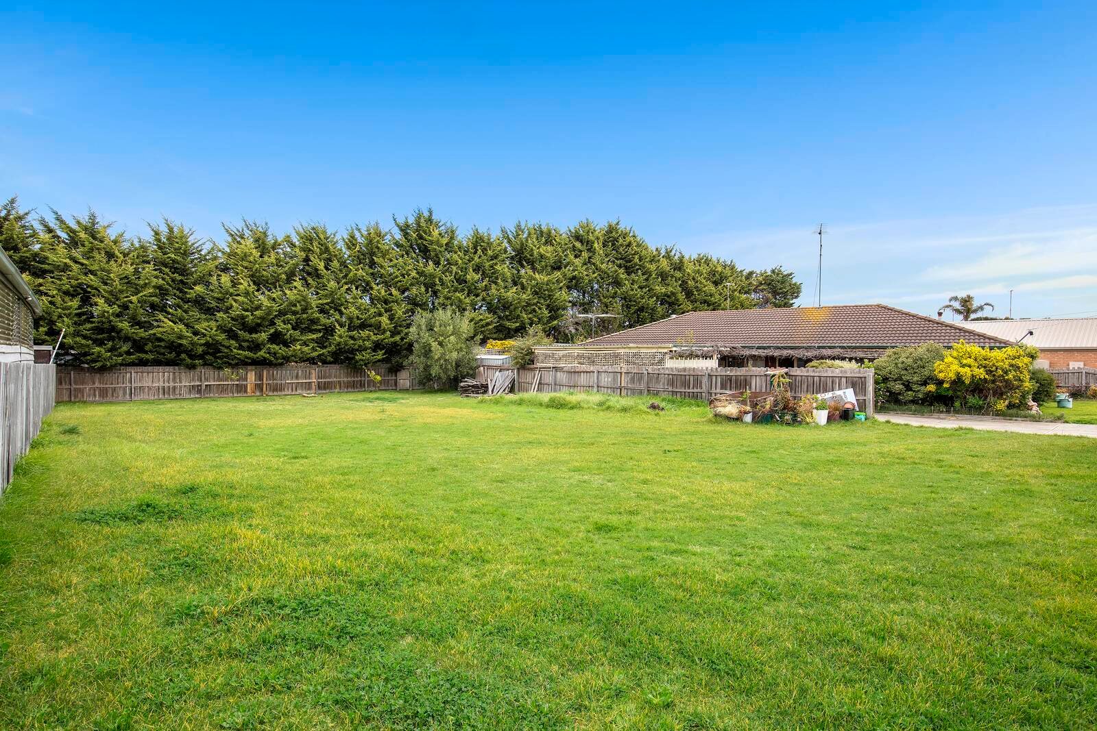 Property Gallery Thumbnail 8