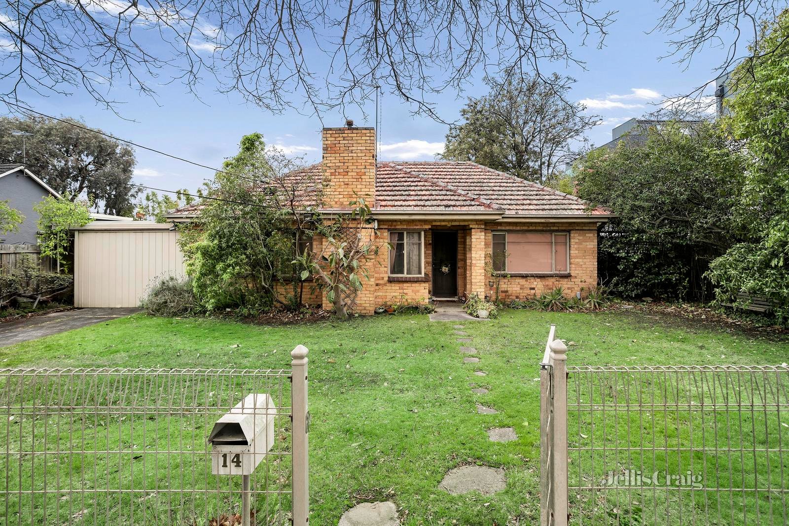 14 Montgomery Street, Doncaster East image 2