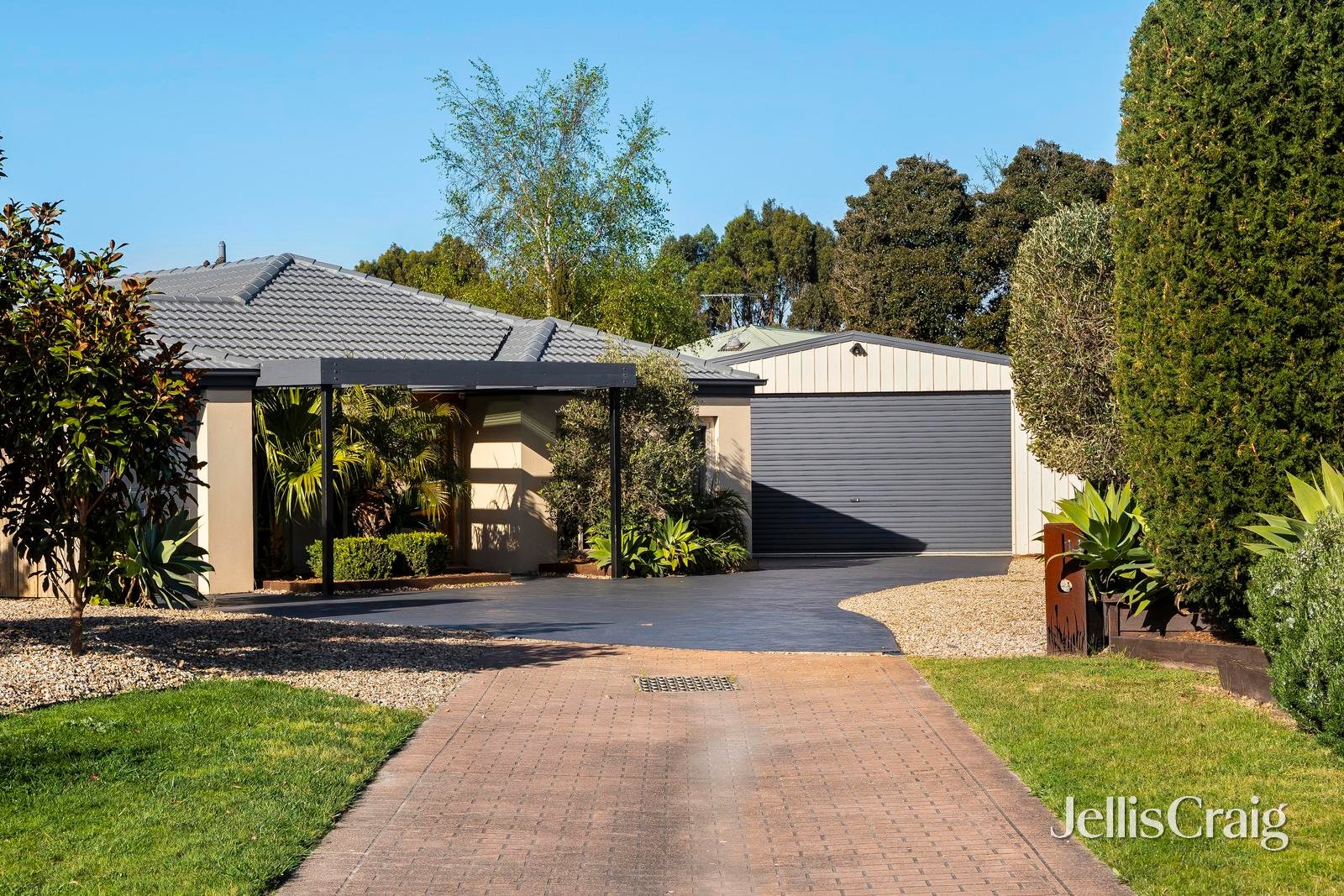 14 Moonrise Place, Mornington image 1