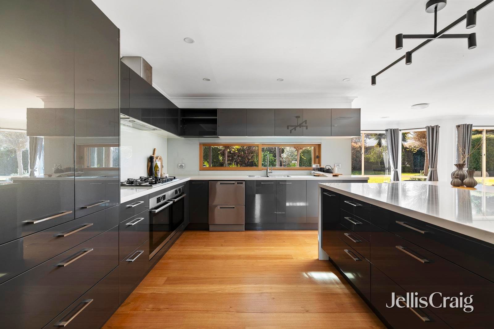 14 Moonrise Place, Mornington image 3