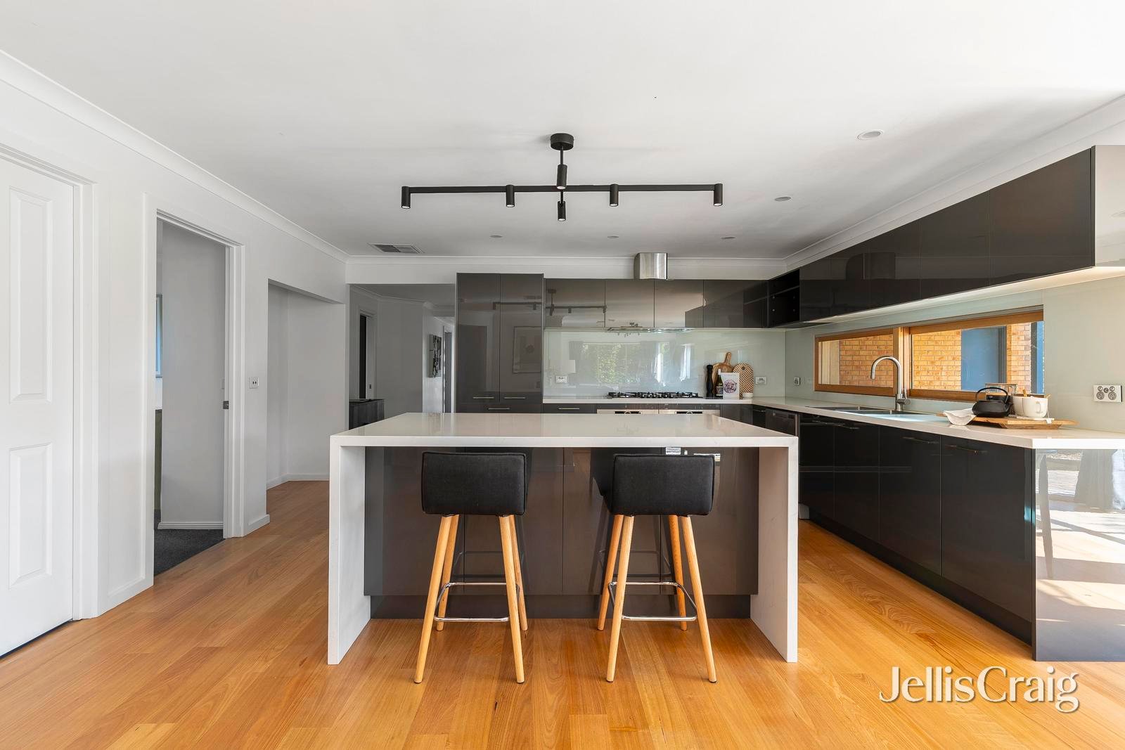 14 Moonrise Place, Mornington image 4