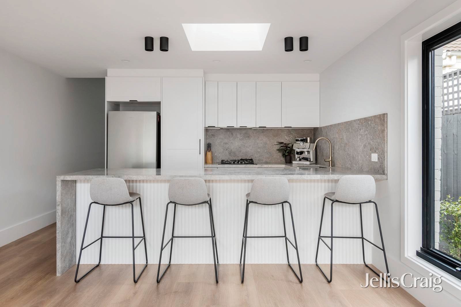 14 Munro Street, Hawthorn East image 6