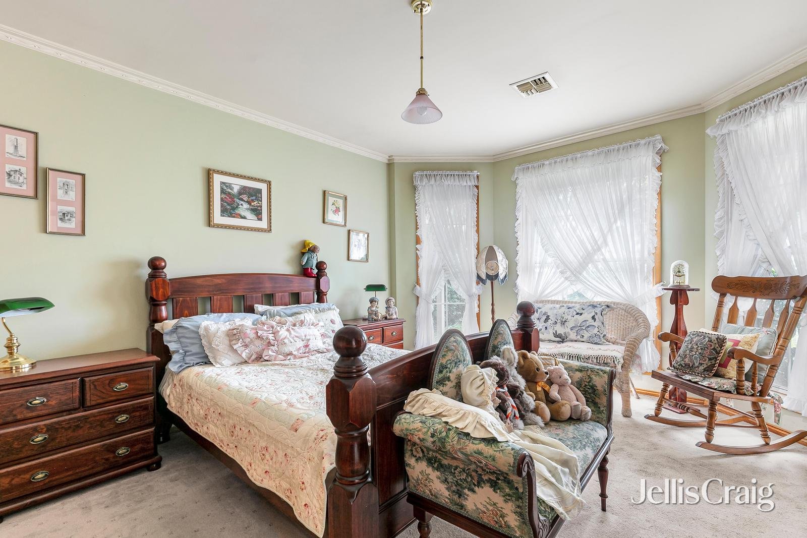 14 Nancy Court, Williamstown image 9