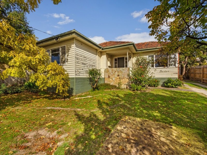 14 Narallah Grove, Box Hill North image 1