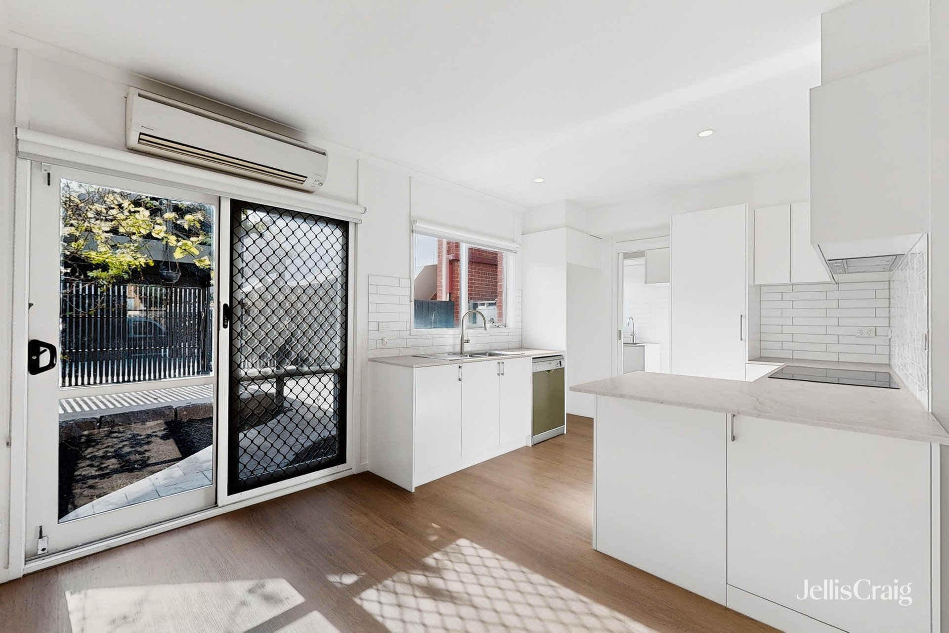 14 Neale Street, Kensington image 2