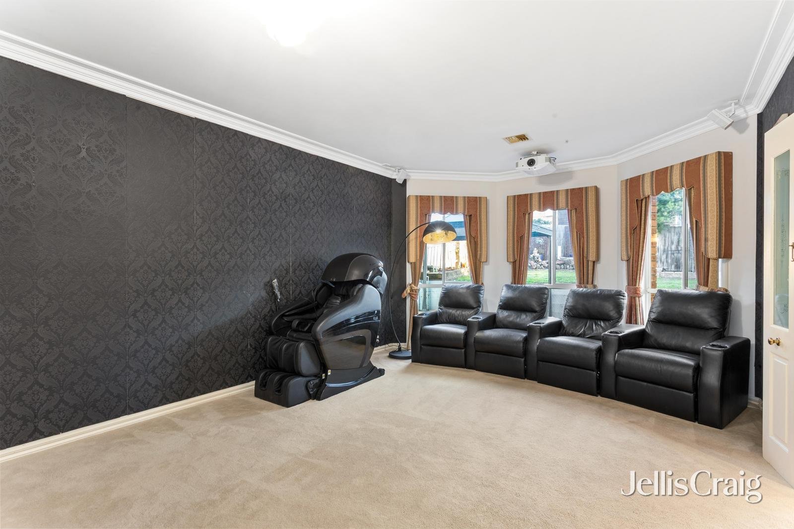 14 Nicole Court, Rowville image 8
