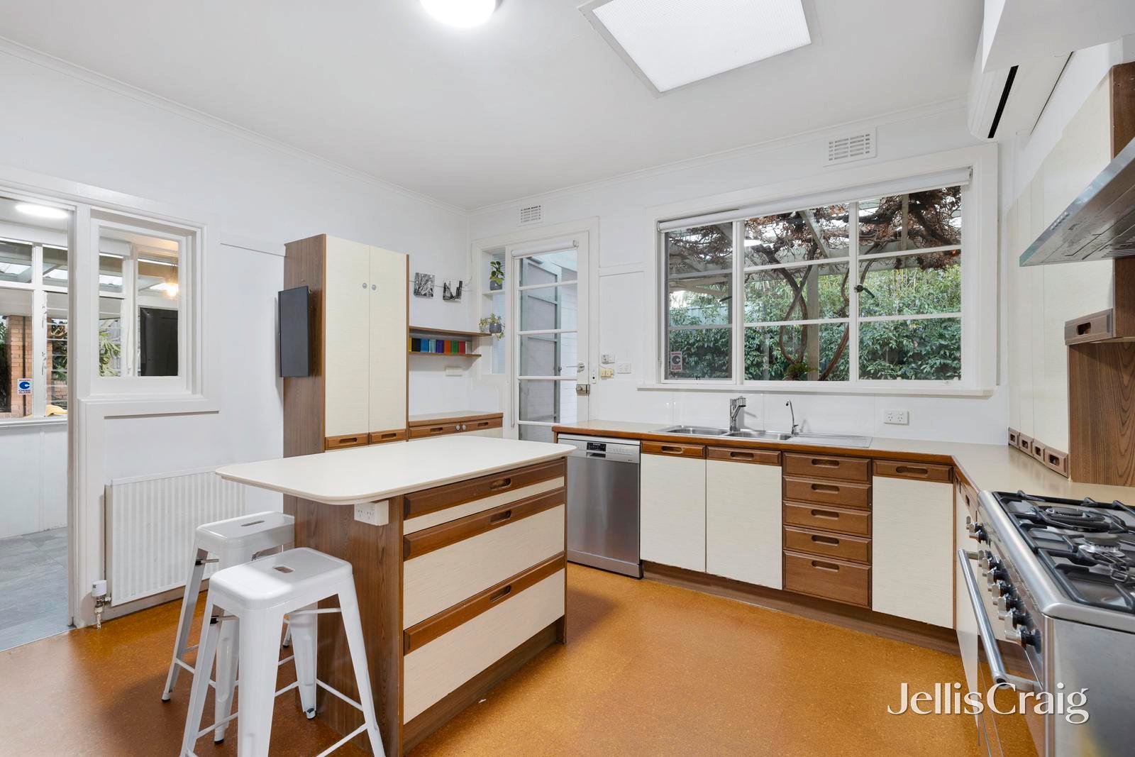 14 Noel Street, Brighton East image 7