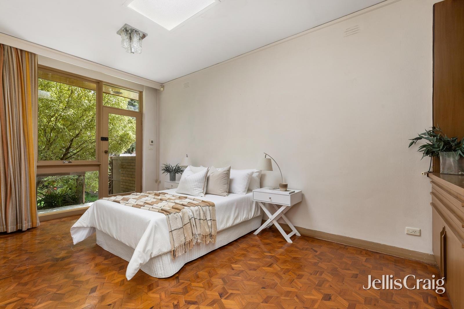 1/4 Orrong Crescent, Caulfield North image 11