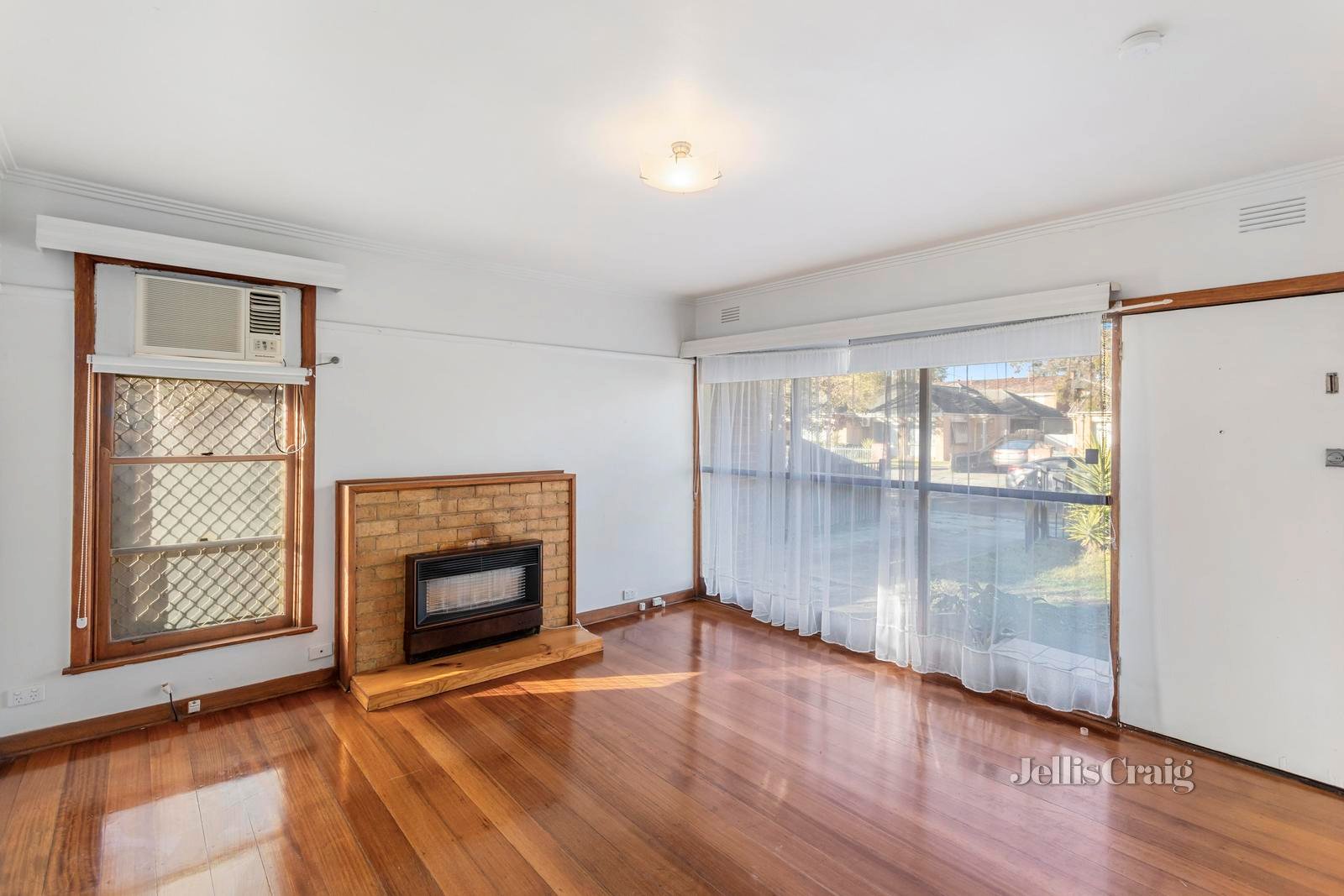 14 Perth Street, Heidelberg West image 4
