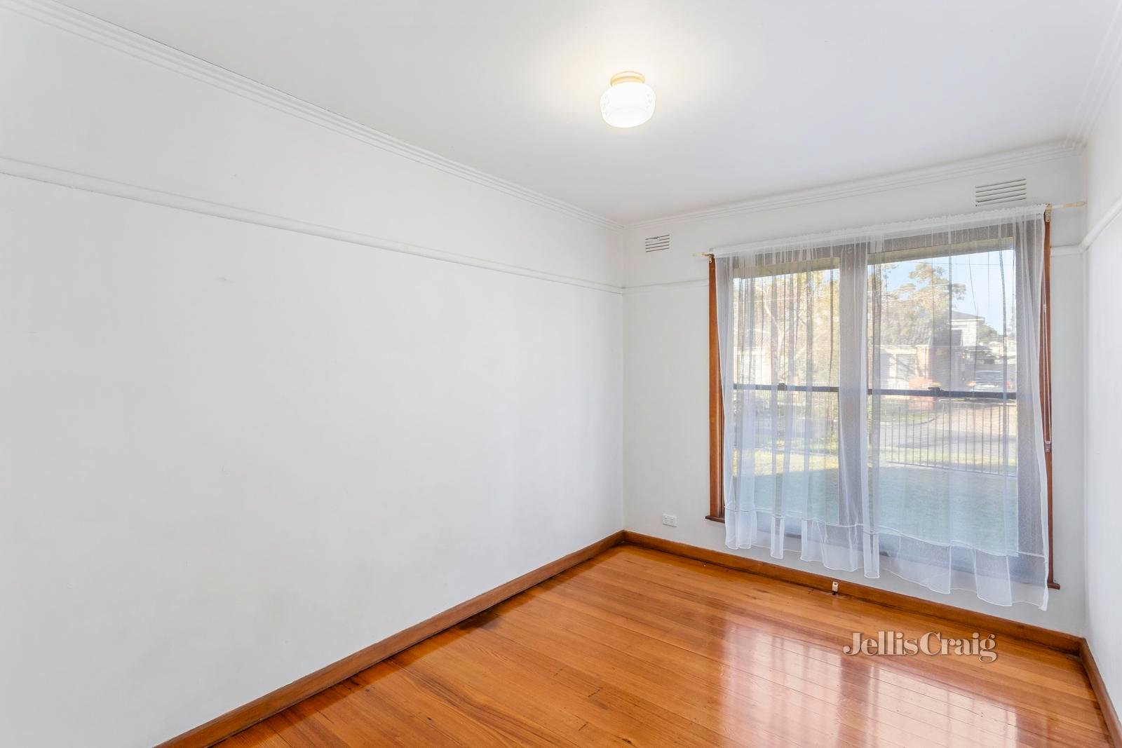 14 Perth Street, Heidelberg West image 6