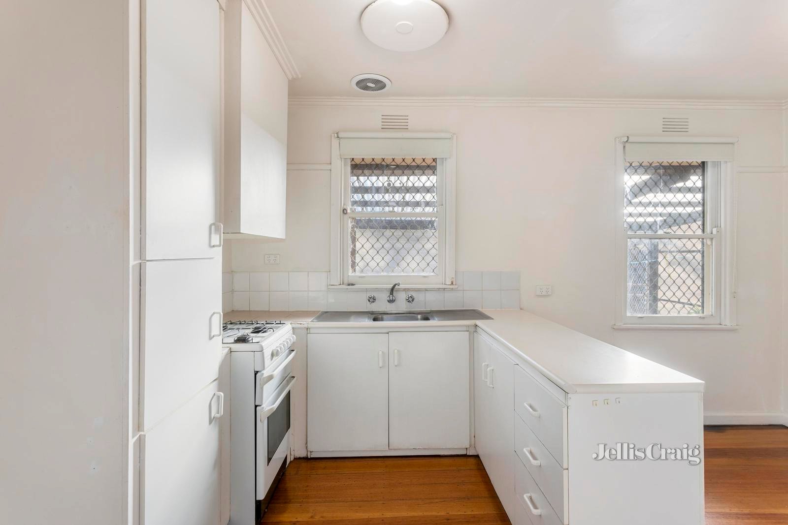 14 Perth Street, Heidelberg West image 7