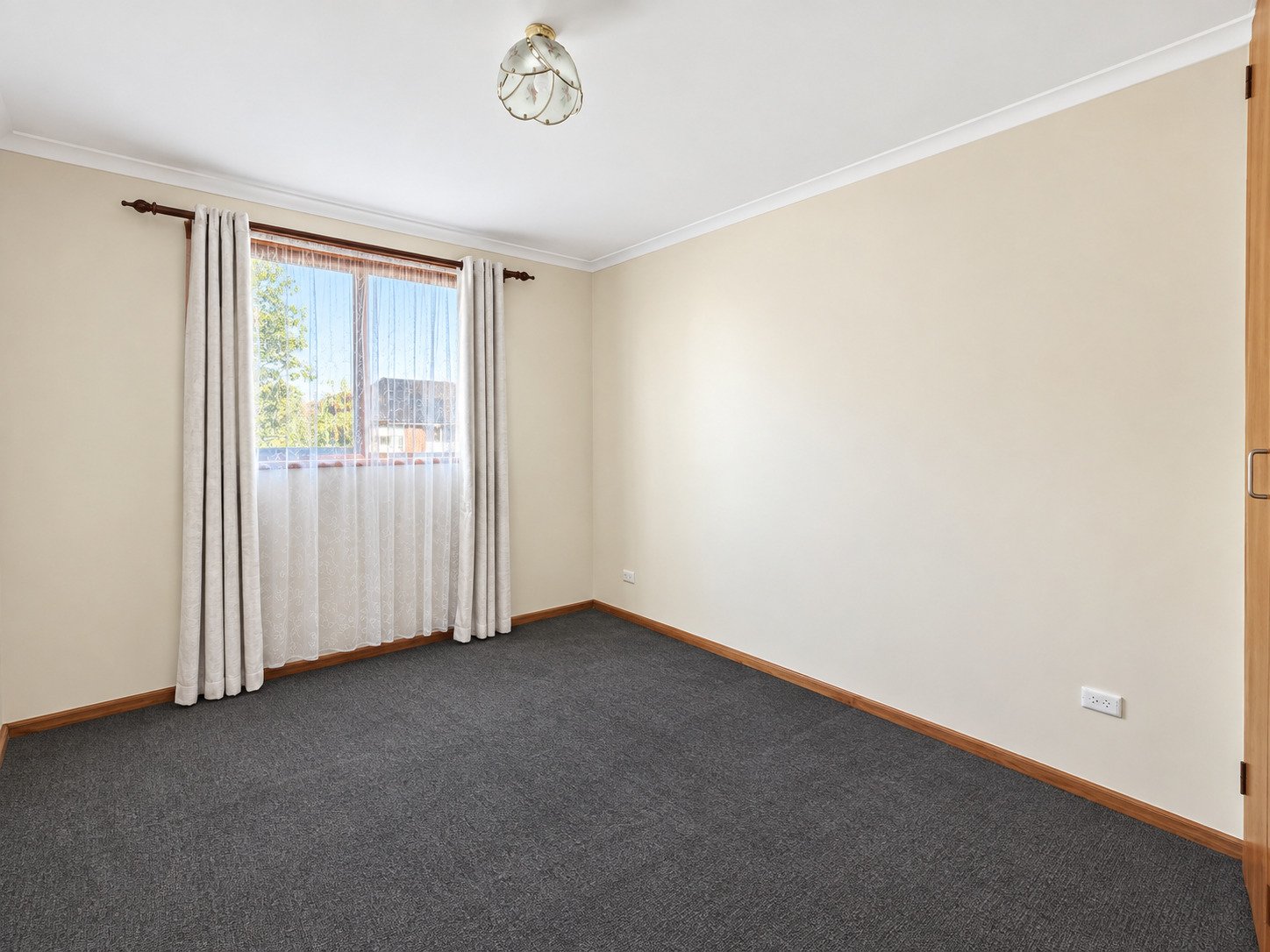 14 Pescott Street, Newtown image 6
