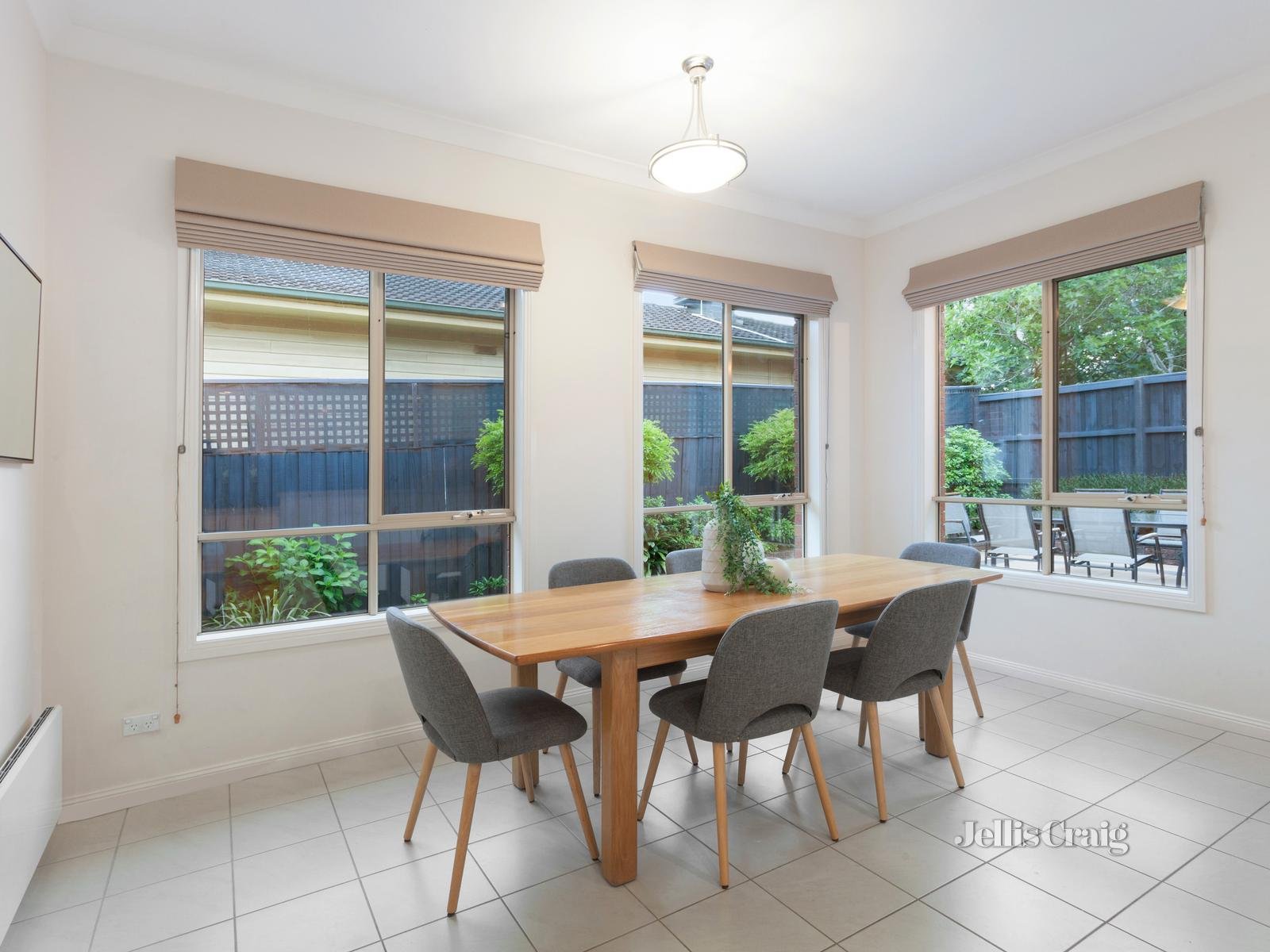 14 Pine Street, Surrey Hills image 4