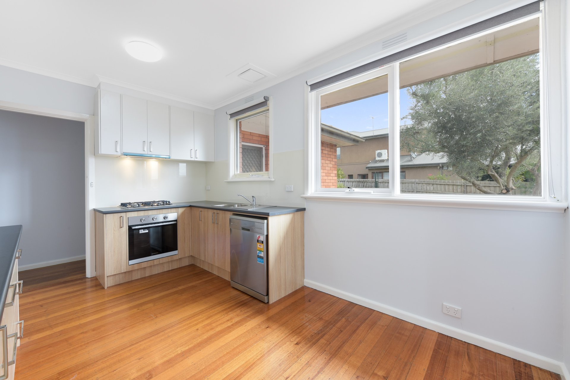 14 Poole Street, Burwood image 4