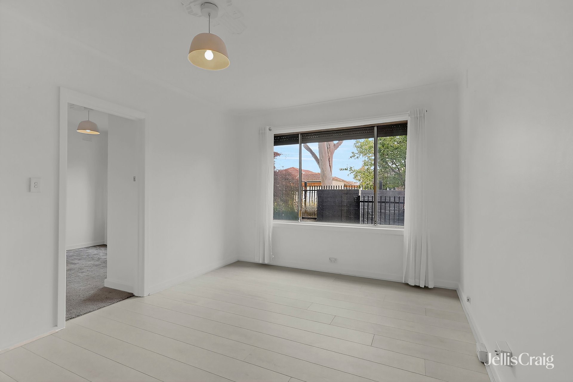 1/4 Prince Street, Essendon North image 8