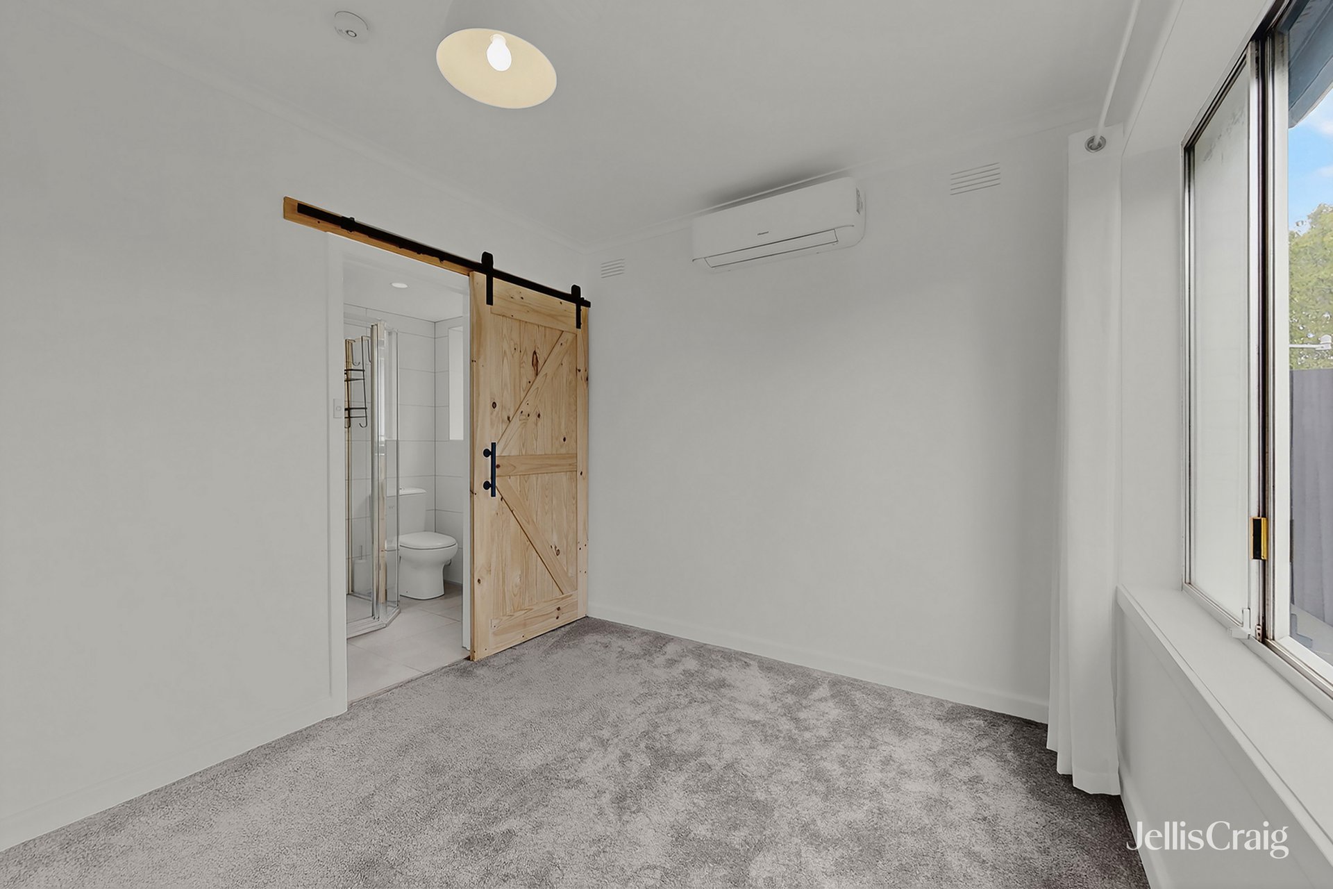 1/4 Prince Street, Essendon North image 12
