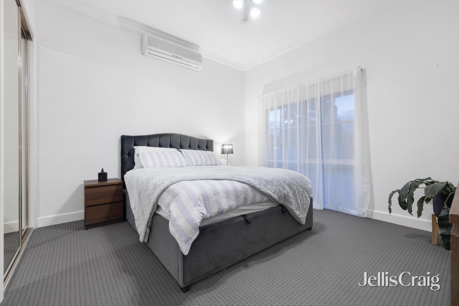 1/4 Quarry Road, Mitcham image 7