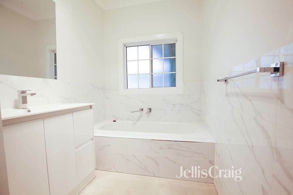 14 Railway Parade, Newport image 10