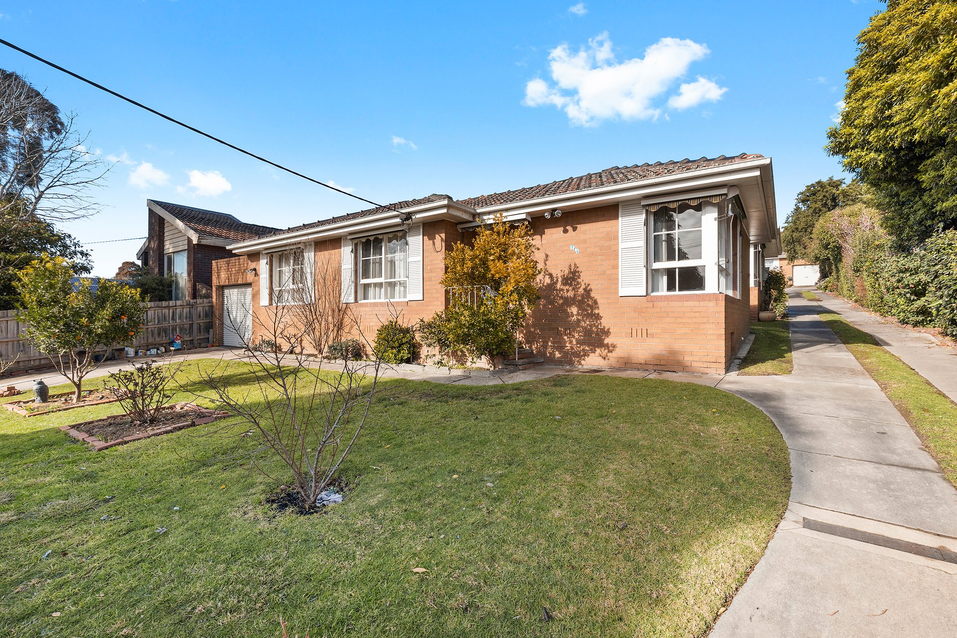 1/4 Raynes Street, Balwyn image 1