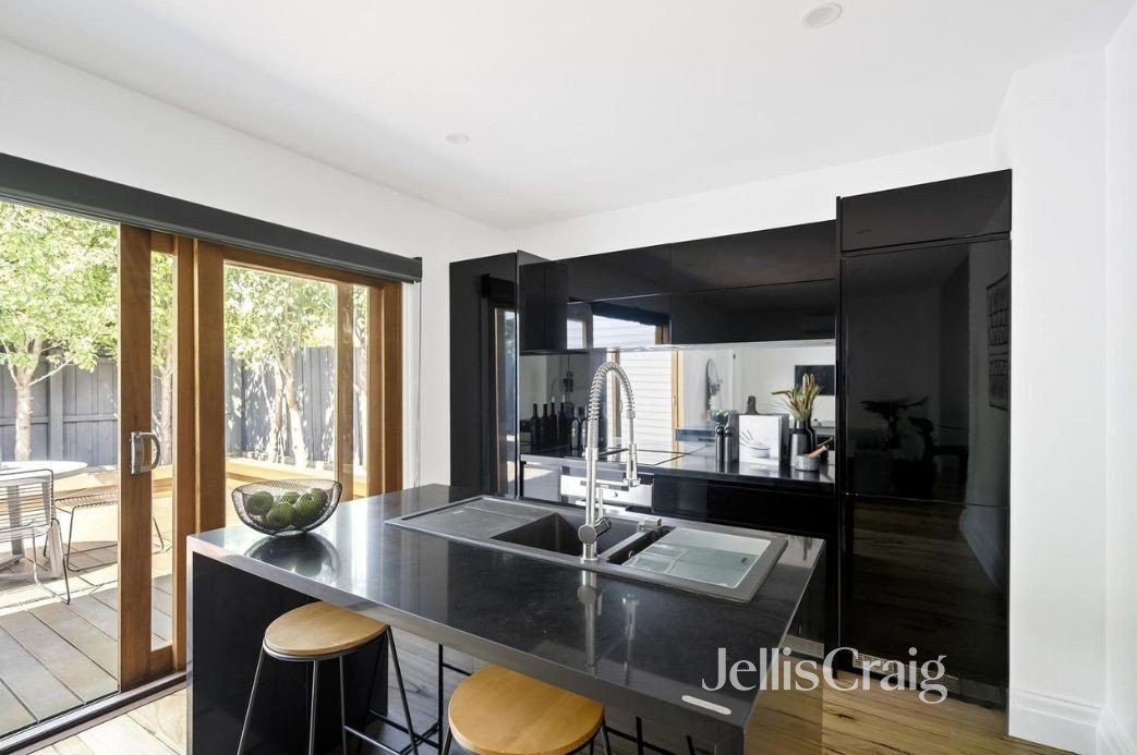 14 Rennie Street, Williamstown image 5